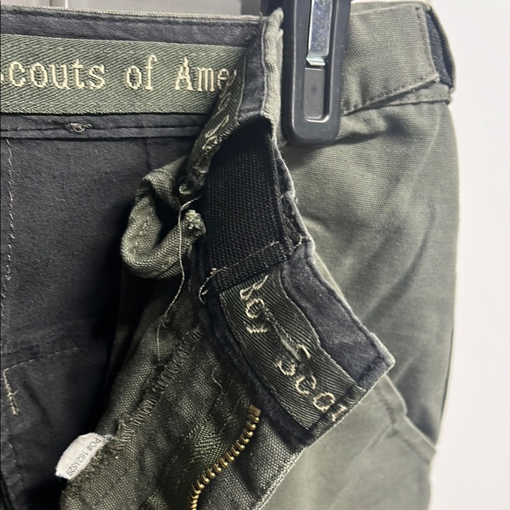 BSA Men's Green Cargo Shorts 32” waist - Picture 3 of 6